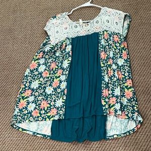 Matilda Jane Women’s L top.